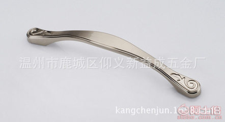 【新益成歐式現(xiàn)代簡(jiǎn)約拉絲經(jīng)典鋅合金拉手櫥柜衣柜把手溫州廠家直銷5513】溫州市鹿城區(qū)仰義新益成五金廠 - 產(chǎn)品庫(kù)